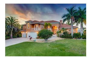 1765 Southpointe Dr, Sarasota, FL 34231, Sold 06/07/16