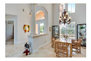 1765 Southpointe Dr, Sarasota, FL 34231, Sold 06/07/16