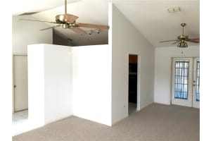 3907 78th Dr E, Sarasota, FL 34243, Sold 01/28/16
