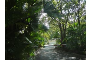174 Tall Trees Ct, Sarasota, FL 34232, Sold 05/31/16