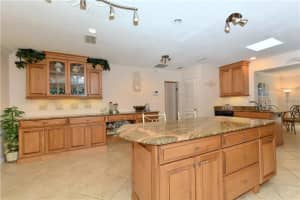 5534 Cape Leyte Dr, Siesta Key, FL 34242, Sold 04/28/16