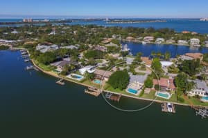852 Freeling Dr, Sarasota, FL 34242, Sold 09/19/16