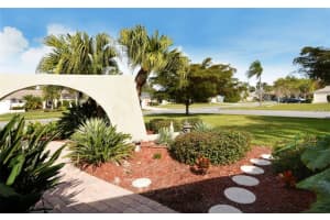 3806 Easton St, Sarasota, FL 34238, Sold 03/17/16