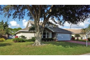 3801 71st Terrace E, Sarasota, FL 34243, Sold 03/22/16