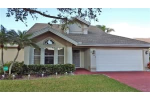 3801 71st Terrace E, Sarasota, FL 34243, Sold 03/22/16