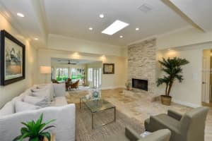 331 N Washington Dr, Sarasota, FL 34236, Sold 06/23/16