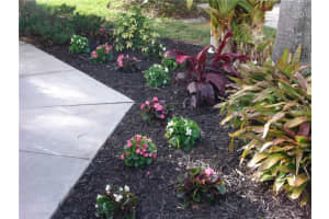 7819 Geneva Ln, Sarasota, FL 34243, Sold 05/02/16