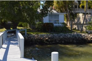 1628 Casey Key Rd, Nokomis, FL 34275, Sold 10/31/16