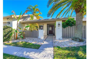 6561 Waterford Cir, Sarasota, FL 34238, Sold 05/02/16