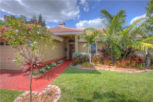 3637 71st Terrace E, Sarasota, FL 34243, Sold 08/01/16