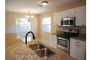 2757 Feiffer Cir, Sarasota, FL 34235, Sold 04/29/16