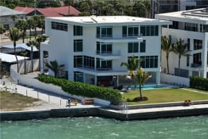150 Givens St, Siesta Key, FL 34242, Sold 04/29/16