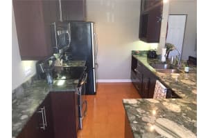 850 S Tamiami Trail, Sarasota, FL 34236, Sold 05/09/16