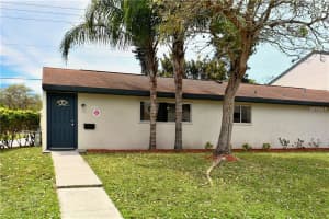 1088 Longfellow Cir, Sarasota, FL 34243, Sold 07/15/16