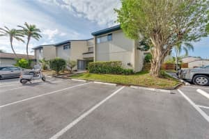 6821 Whitman Pl, Sarasota, FL 34243, Sold 08/26/16