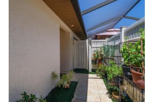 4145 Center Pointe Cir, Sarasota, FL 34233, Sold 07/22/16