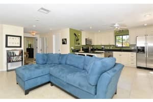 5515 Calle Del Verano, Siesta Key, FL 34242, Sold 01/23/17