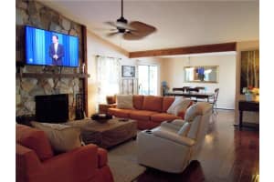 Glenbrooke, Glenbrooke, 8168 Glenbrooke Ct, Sarasota, FL 34243, Sold 08/22/16