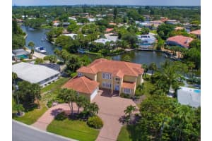 5555 Cape Leyte Dr, Siesta Key, FL 34242, Sold 07/14/17