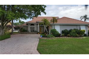 3809 71st Terrace E, Sarasota, FL 34243, Sold 10/18/16