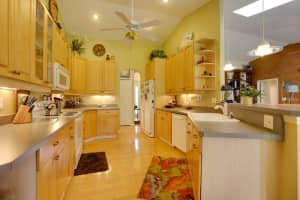 7235 Westwood Ct, Sarasota, FL 34241, Sold 10/31/16