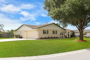 1347 Georgetowne Cir, Sarasota, FL 34232, Sold 09/02/16
