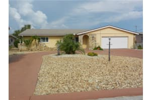 3703 Coconut Terrace, Bradenton, FL 34210, Sold 01/30/17