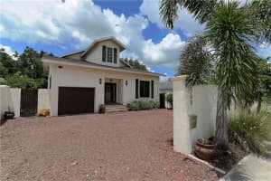 1749 Siesta Dr, Sarasota, FL 34239, Sold 04/03/17