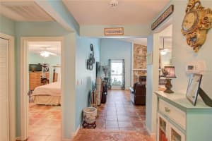 Glenbrooke, 4804 Glenbrooke Dr, Sarasota, FL 34243, Sold 10/07/16
