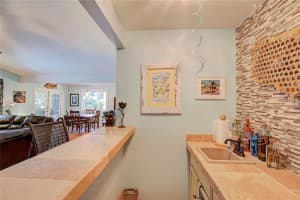 Glenbrooke, 4804 Glenbrooke Dr, Sarasota, FL 34243, Sold 10/07/16