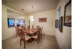 6307 4th St E, Bradenton, FL 34203, Sold 11/02/16