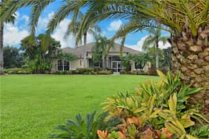 2034 Palm View Rd, Sarasota, FL 34240, Sold 11/09/16