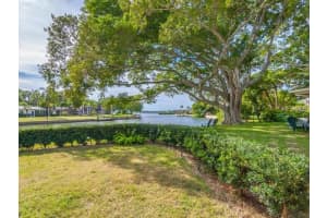 1304 N Lake Shore Dr, Sarasota, FL 34231, Sold 10/05/16