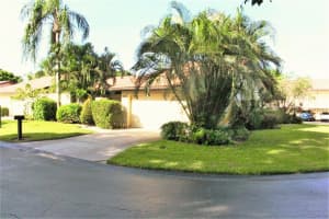 3800 El Poinier Ct, Sarasota, FL 34232, Sold 12/22/16
