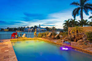 1410 Siesta Dr, Sarasota, FL 34239, Sold 02/03/17