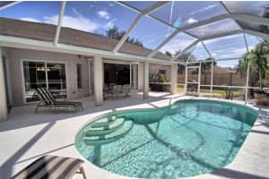 5621 Country Walk Ln, Sarasota, FL 34233, Sold 04/03/17
