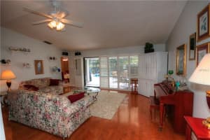 7122 S Leewynn Dr, Sarasota, FL 34240, Sold 01/31/17