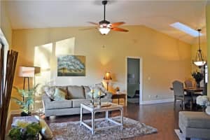 1735 Fiesta Dr, Sarasota, FL 34231, Sold 11/29/17