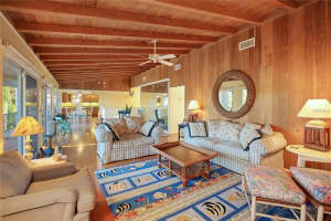 7031 Bay Side Dr, Longboat Key, FL 34228, Sold 04/03/17