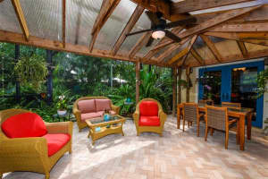 1902 Hyde Park St, Sarasota, FL 34239, Sold 05/01/17