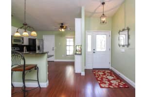 5009 82nd Way E, Sarasota, FL 34243, Sold 02/28/17