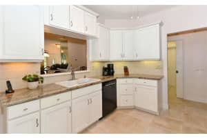 3433 Oak Grove Dr, Sarasota, FL 34243, Sold 08/31/17