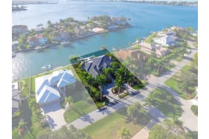 7667 Cove Terrace, Sarasota, FL 34231, Sold 08/31/17