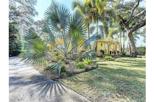7304 Broughton St, Sarasota, FL 34243, Sold 04/25/17
