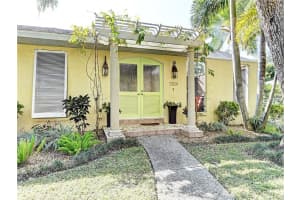 7304 Broughton St, Sarasota, FL 34243, Sold 04/25/17