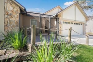 2566 Wood Oak Dr, Sarasota, FL 34232, Sold 03/20/17