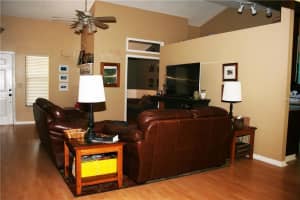 5636 29th St Cir E, Bradenton, FL 34203, Sold 03/23/17