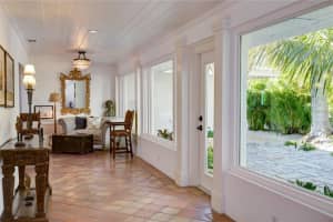 133 N Washington Dr, Sarasota, FL 34236, Sold 08/18/17