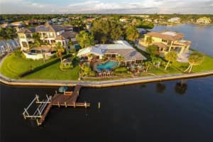 1705 Southpointe Dr, Sarasota, FL 34231, Sold 07/28/17