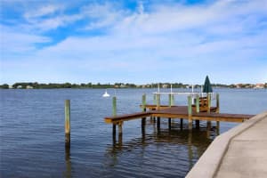 1705 Southpointe Dr, Sarasota, FL 34231, Sold 07/28/17